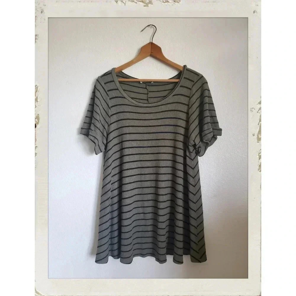 ✨BOGO FREE✨ Dainty Holligan Green Black Babydoll Stripe Maternity Shirt